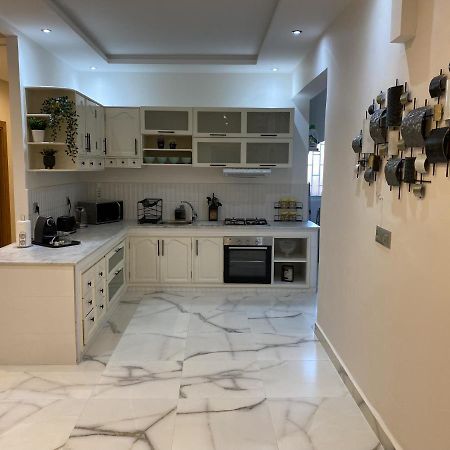 Appartement Moderne Et Spacieux Au Coeur De Tanger Eksteriør bilde