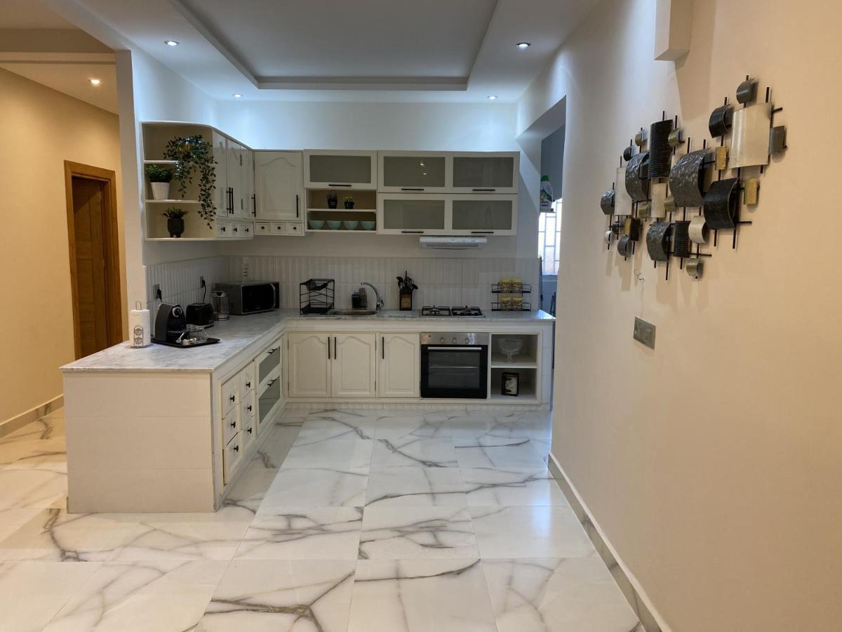 Appartement Moderne Et Spacieux Au Coeur De Tanger Eksteriør bilde